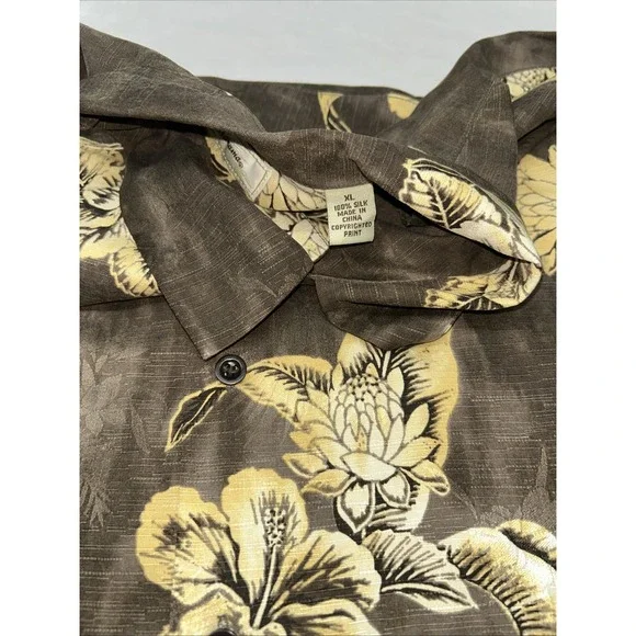 Tommy Bahama Shirt Mens XL 100% Silk Hawaiian Floral Print Short Sleeve - Picture 4 of 7